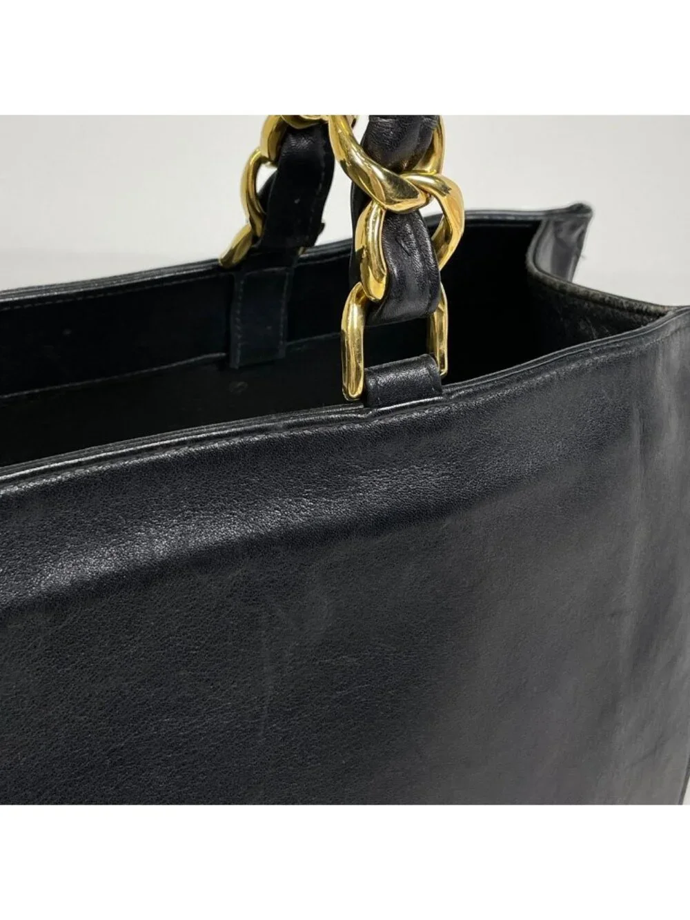 Chanel Tote CC Logo Leather Black